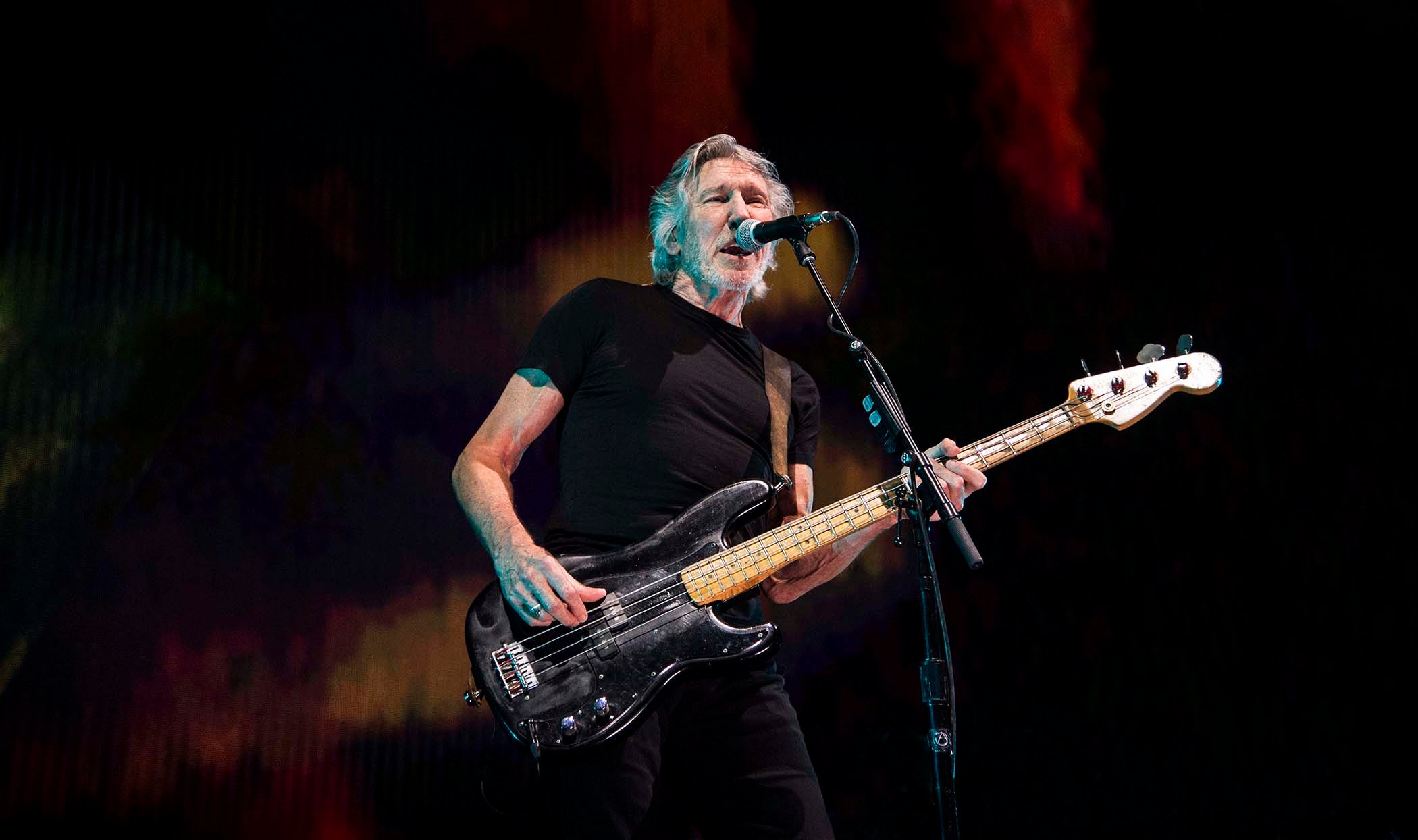 Roger Waters - Us + Them